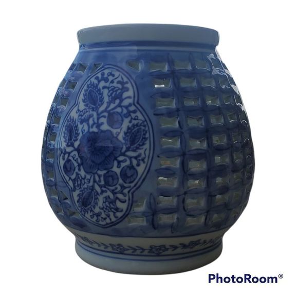Blue and White Vase - Picture 1 of 7